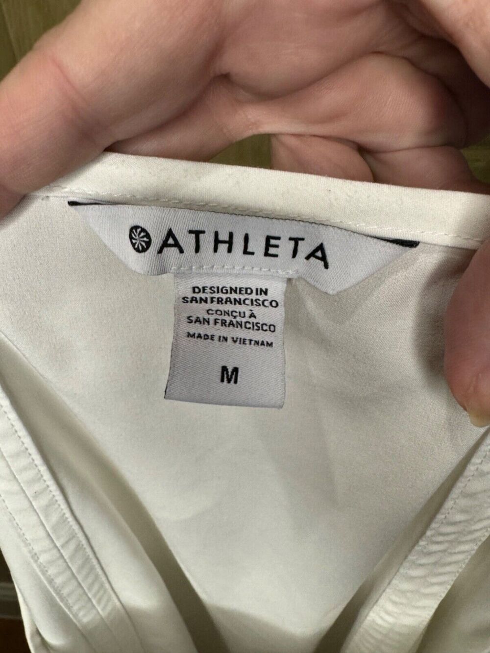 Athleta Zephyr Tank Top Womens Medium White Featherweight Stretch Gym - Picture 6 of 6
